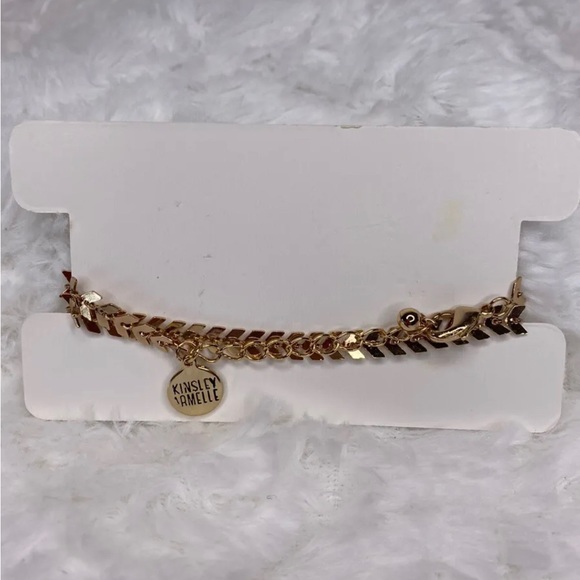 Kinsley Armelle Goddess Collection Lance Necklace Gold Tone 14” - Picture 2 of 6